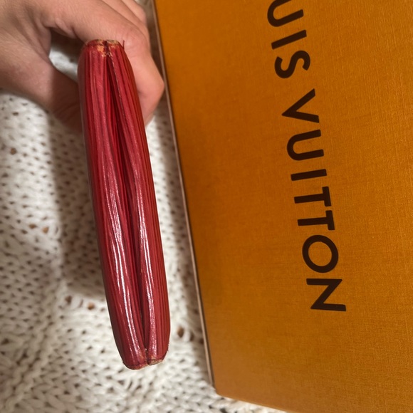 Louis Vuitton Red Epi Leather Ludlow Wallet - Picture 4 of 11